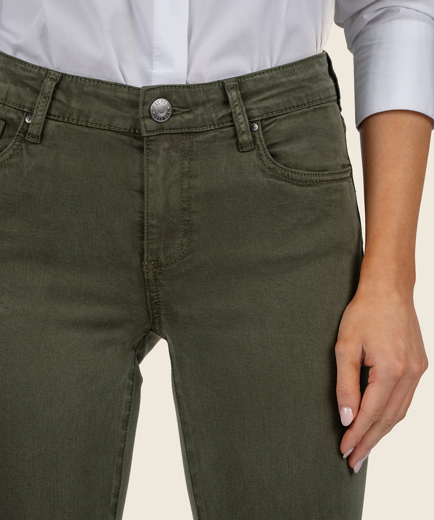 Amy Mid Rise Crop Straight Leg
