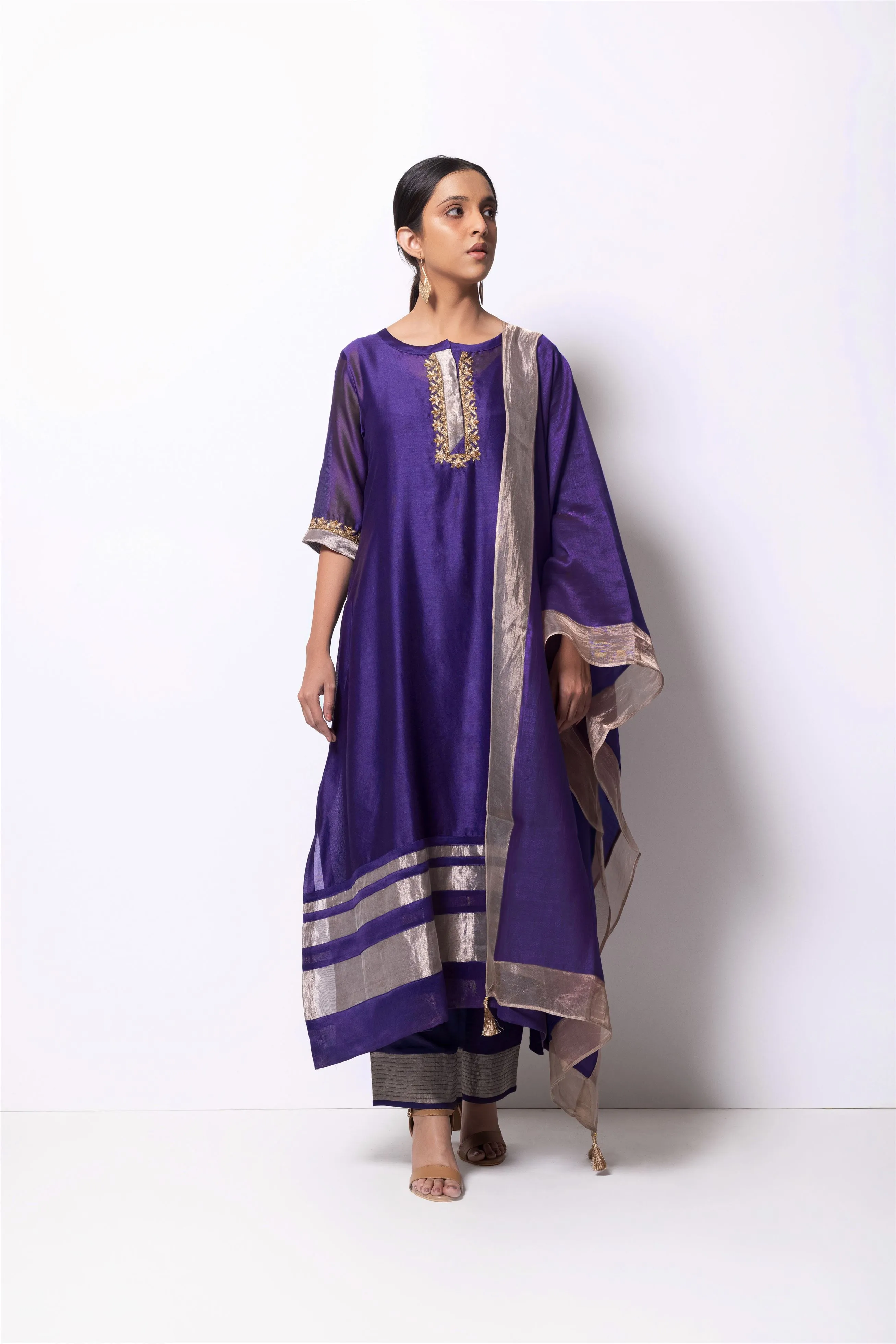 Bhavik Shah   I   Penn Kurta Full Set - Kurta, Stole, Pants, With Slip Kurta - Handwoven Chanderi Silk, Stole - Chanderi & Zari, Pants - Cotton Silk VIOLET CH-SK-UV-23