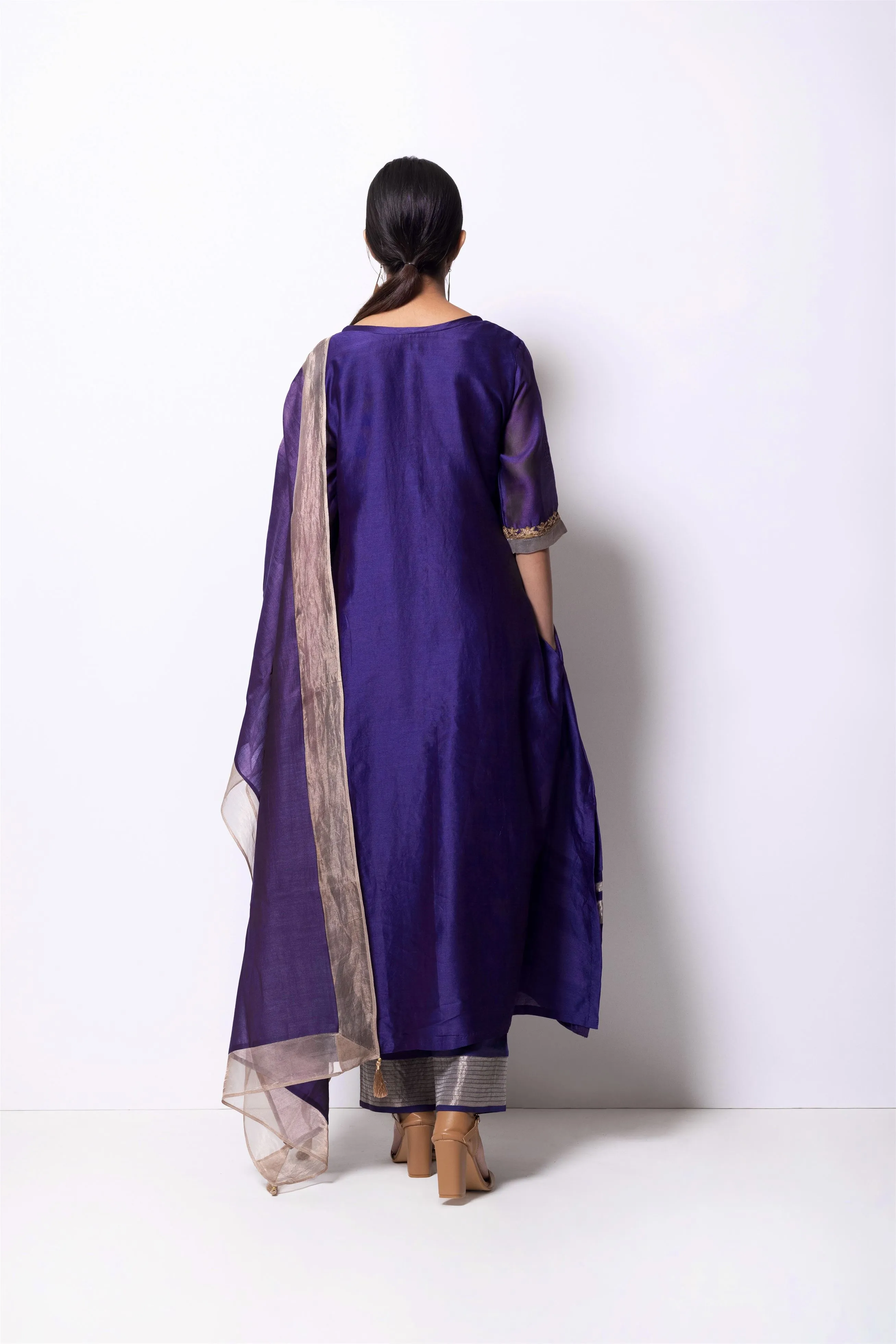 Bhavik Shah   I   Penn Kurta Full Set - Kurta, Stole, Pants, With Slip Kurta - Handwoven Chanderi Silk, Stole - Chanderi & Zari, Pants - Cotton Silk VIOLET CH-SK-UV-23
