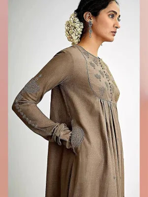 Dhruv Singh   I   kurta-pants-odhana-set-of-2-grey-calf-length-hand-embroidered-kurta-with-grey-dotted-pants-grey-and-beige