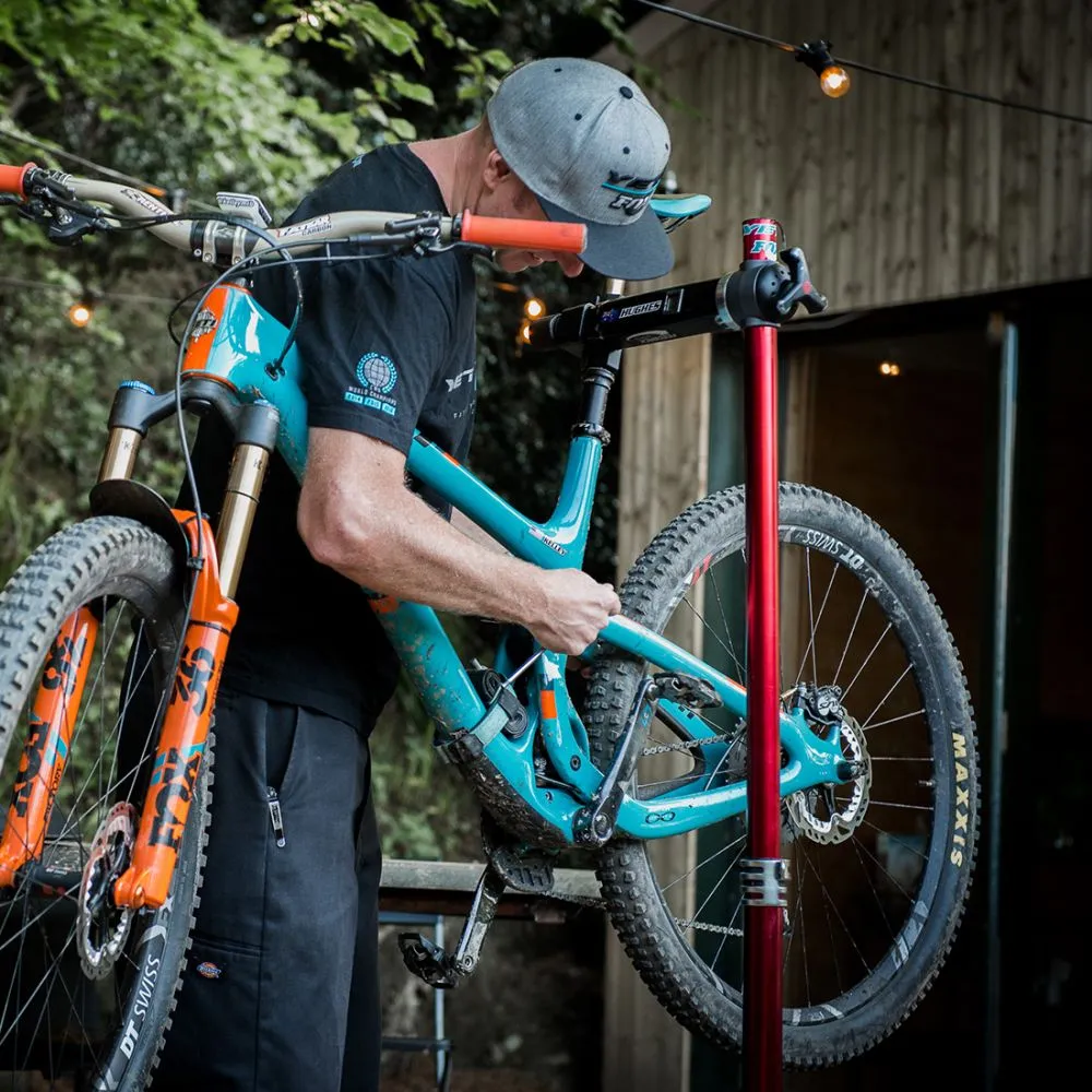 FEEDBACK SPORTS - PRO-ELITE REPAIR STAND