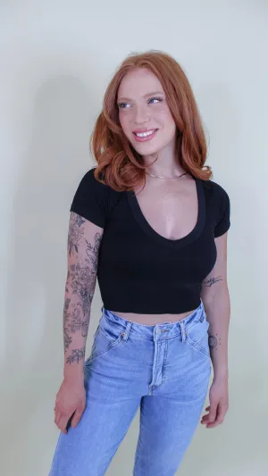 Ivan V-neck Crop Tee - Black