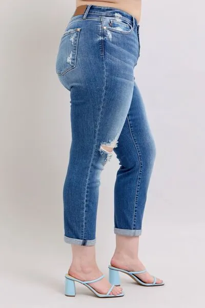 JUDY BLUE FULL SIZE BUTTON DISTRESSED JEANS WITH POCKETS
