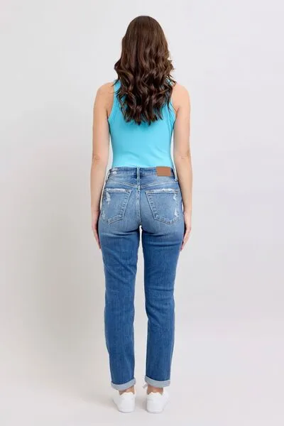 JUDY BLUE FULL SIZE BUTTON DISTRESSED JEANS WITH POCKETS