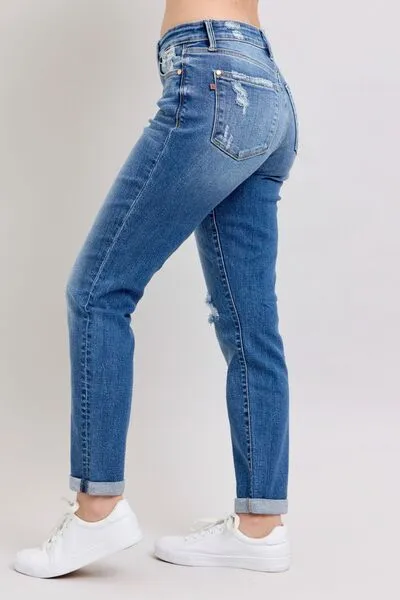 JUDY BLUE FULL SIZE BUTTON DISTRESSED JEANS WITH POCKETS