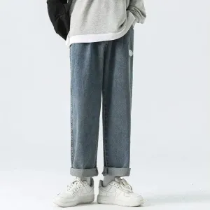 Light-Wash Baggy Jeans for the Soft Boy Aesthetic