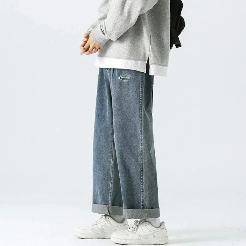 Light-Wash Baggy Jeans for the Soft Boy Aesthetic