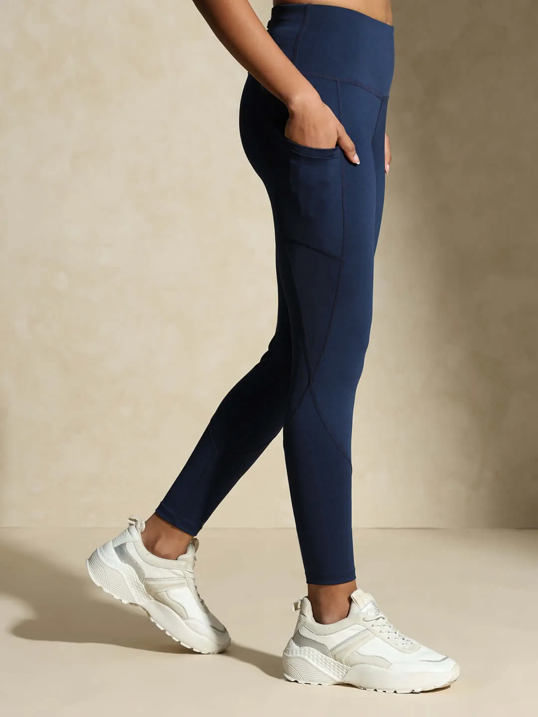 Navy Ultimate Sports Bra & Aura Leggings