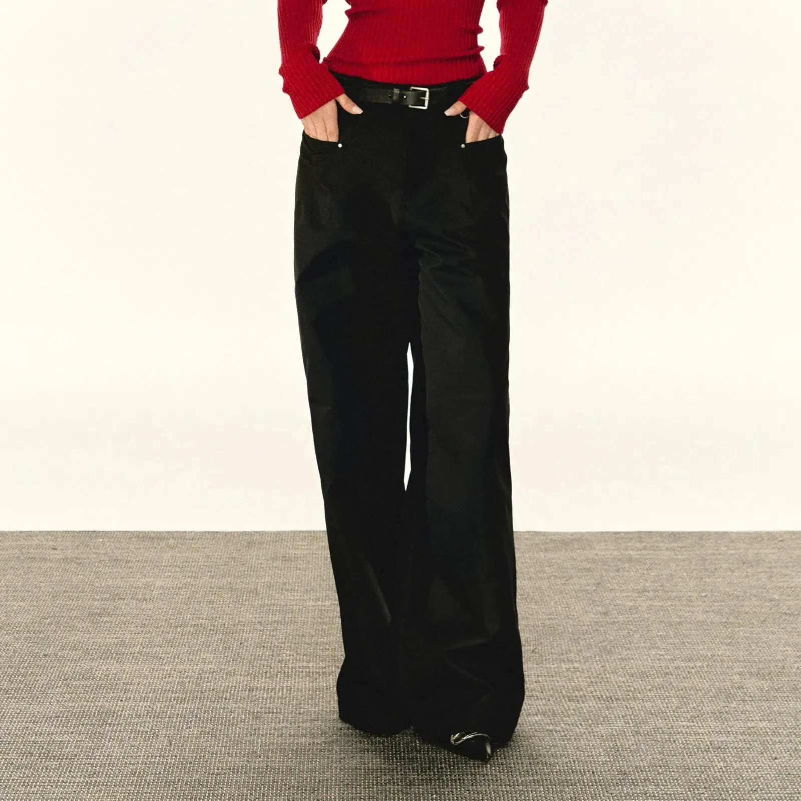 Sleek Pockets Wide-Leg Casual Pants